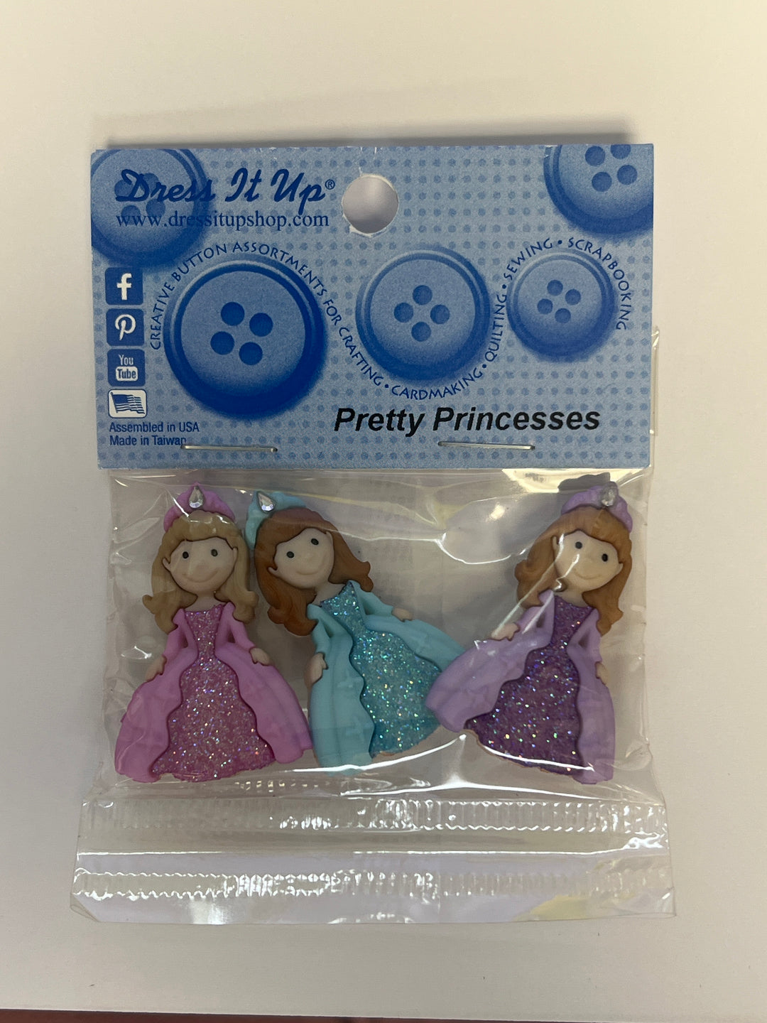 Dress it Up - Pretty Princesses Buttons - Version 2